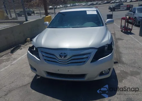 2011 Toyota Camry Xle z USA, uszkodzony, nr VIN 4T4BF3EK6BR122765